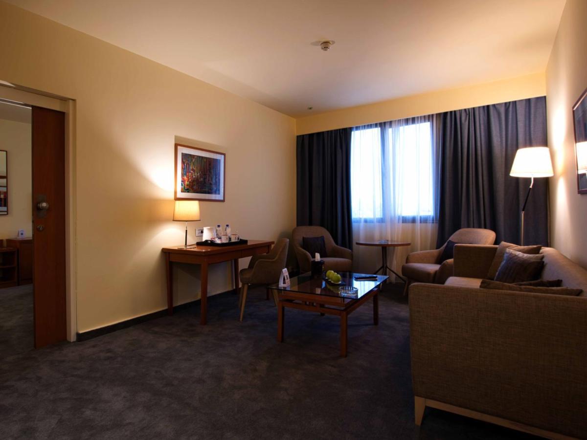 Lancaster Tamar Hotel- Hadath Бейрут Экстерьер фото