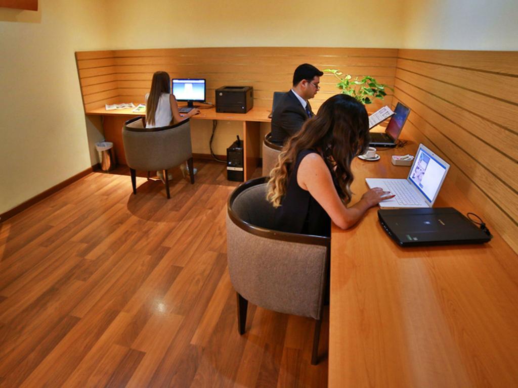 Lancaster Tamar Hotel- Hadath Бейрут Экстерьер фото