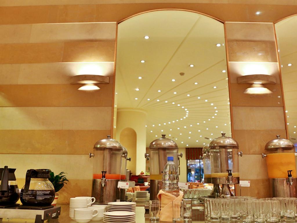 Lancaster Tamar Hotel- Hadath Бейрут Экстерьер фото